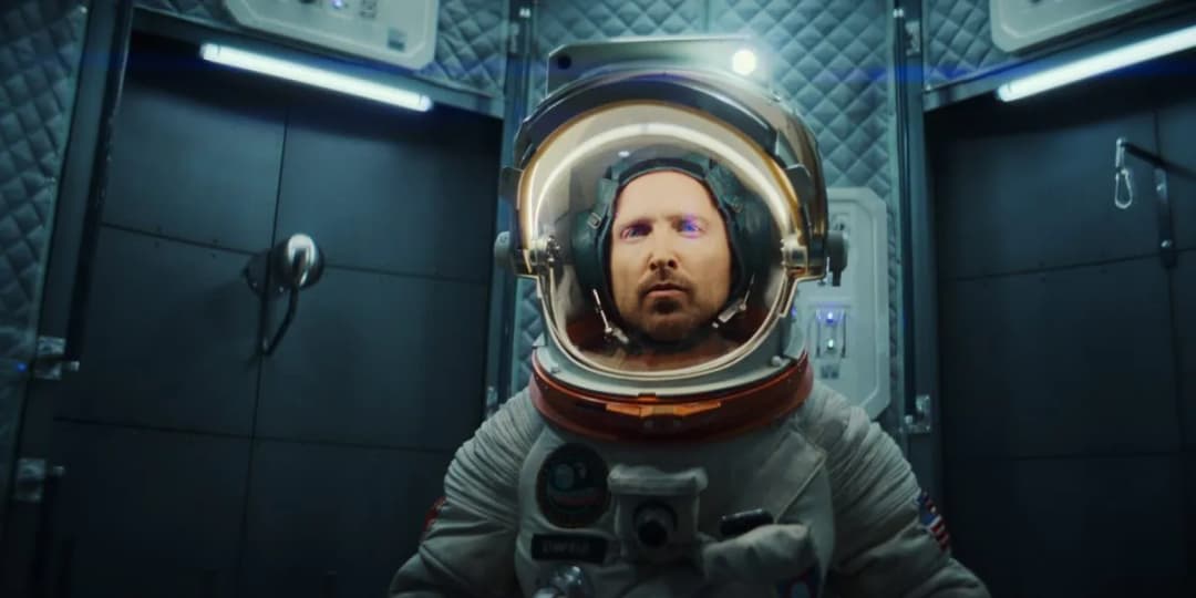 Recenzja serialu Black Mirror 2023 - technologia przyszłości w krzywym zwierciadle
