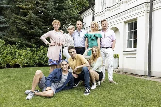 Ile odcinków liczą Kowalscy kontra Kowalscy? Sprawdź pełną listę sezonów